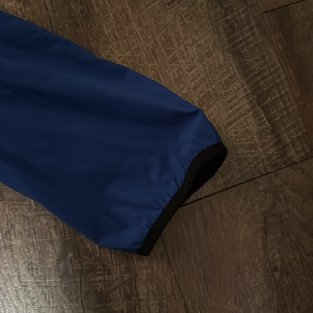 Nike Tech Wind Breaker - Picture 4 of 5